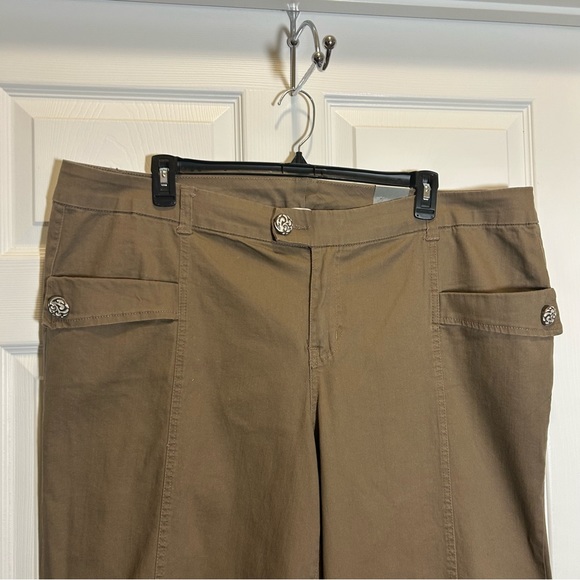 Venezia Wide Leg Khaki Pants - Picture 2 of 8